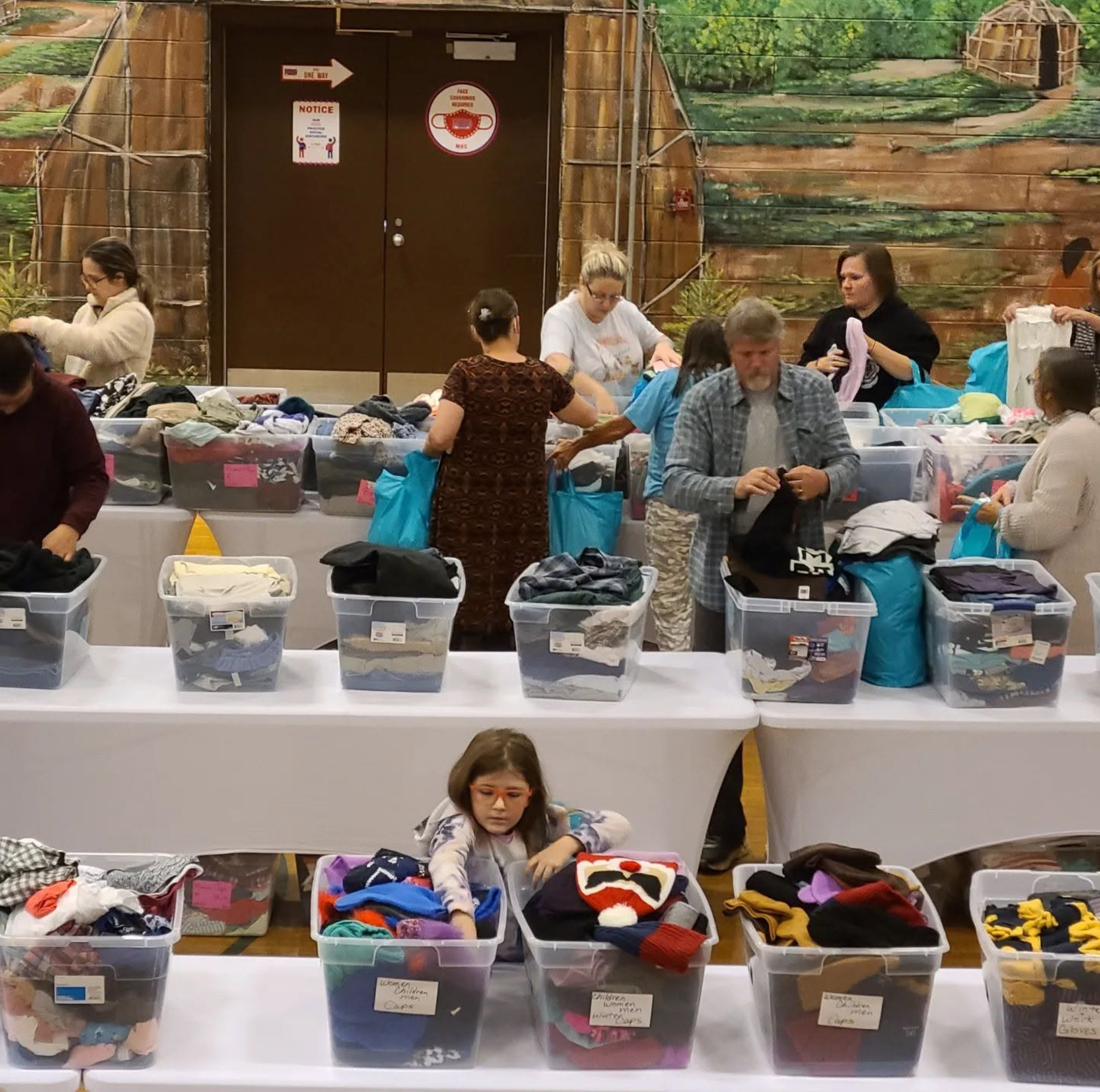 Save The Closet giveaway event